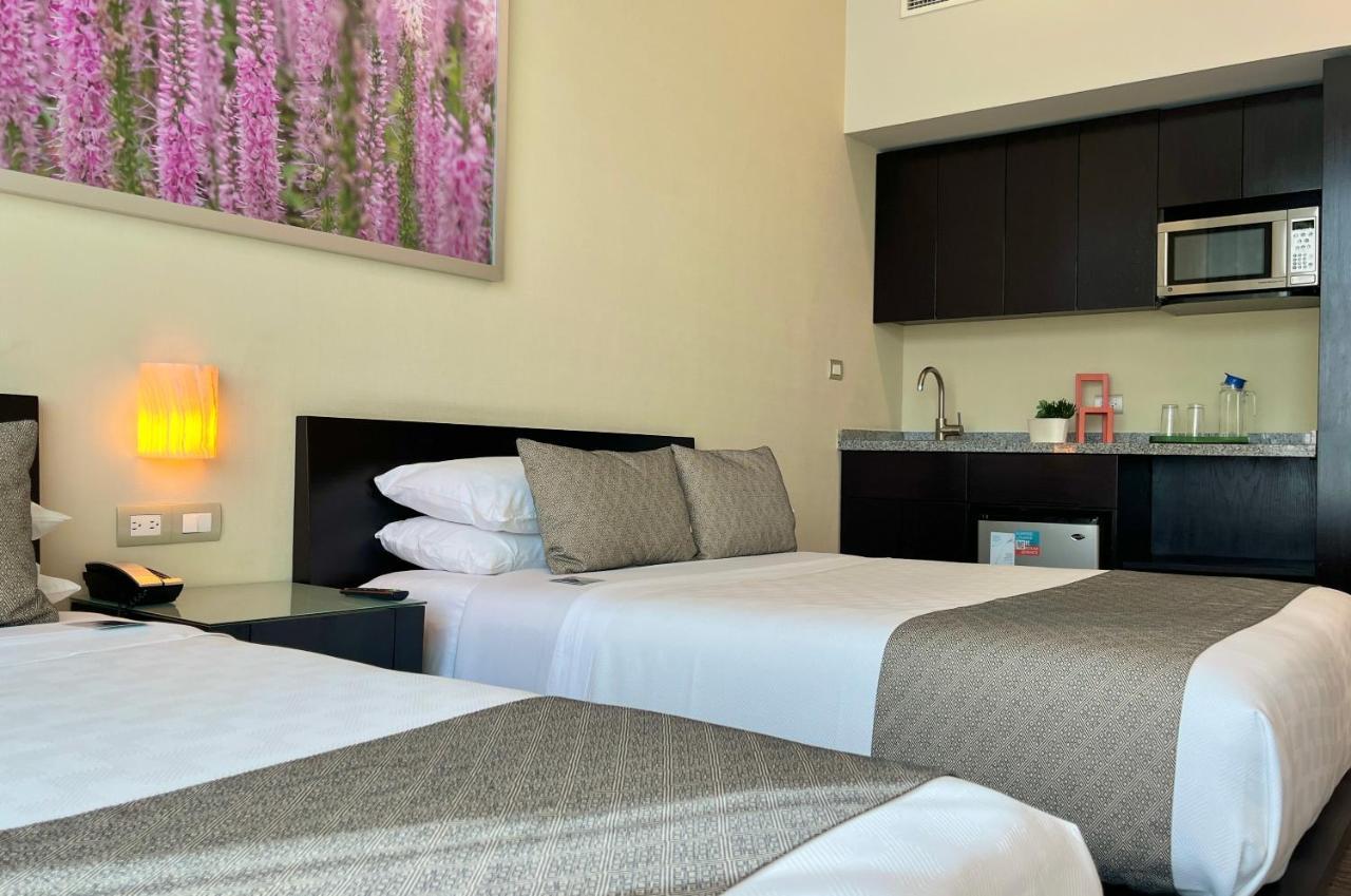 Stadia Suites Mexico City Santa Fe Buitenkant foto A typical studio apartment