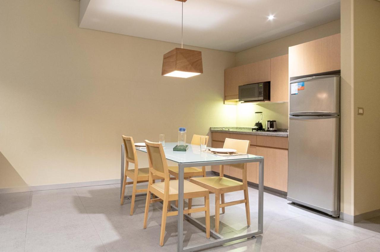 Stadia Suites Mexico City Santa Fe Buitenkant foto A typical kitchen in a serviced apartment